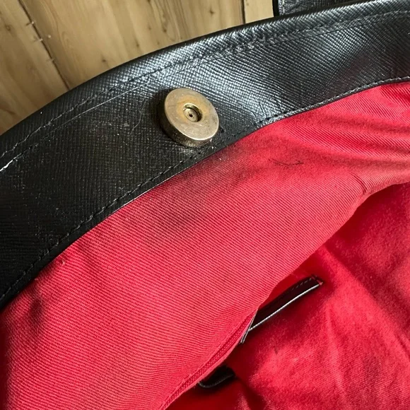 Vintage Dooney & Bourke Red Interior Large Purse/Tote with flaws - Picture 7 of 15